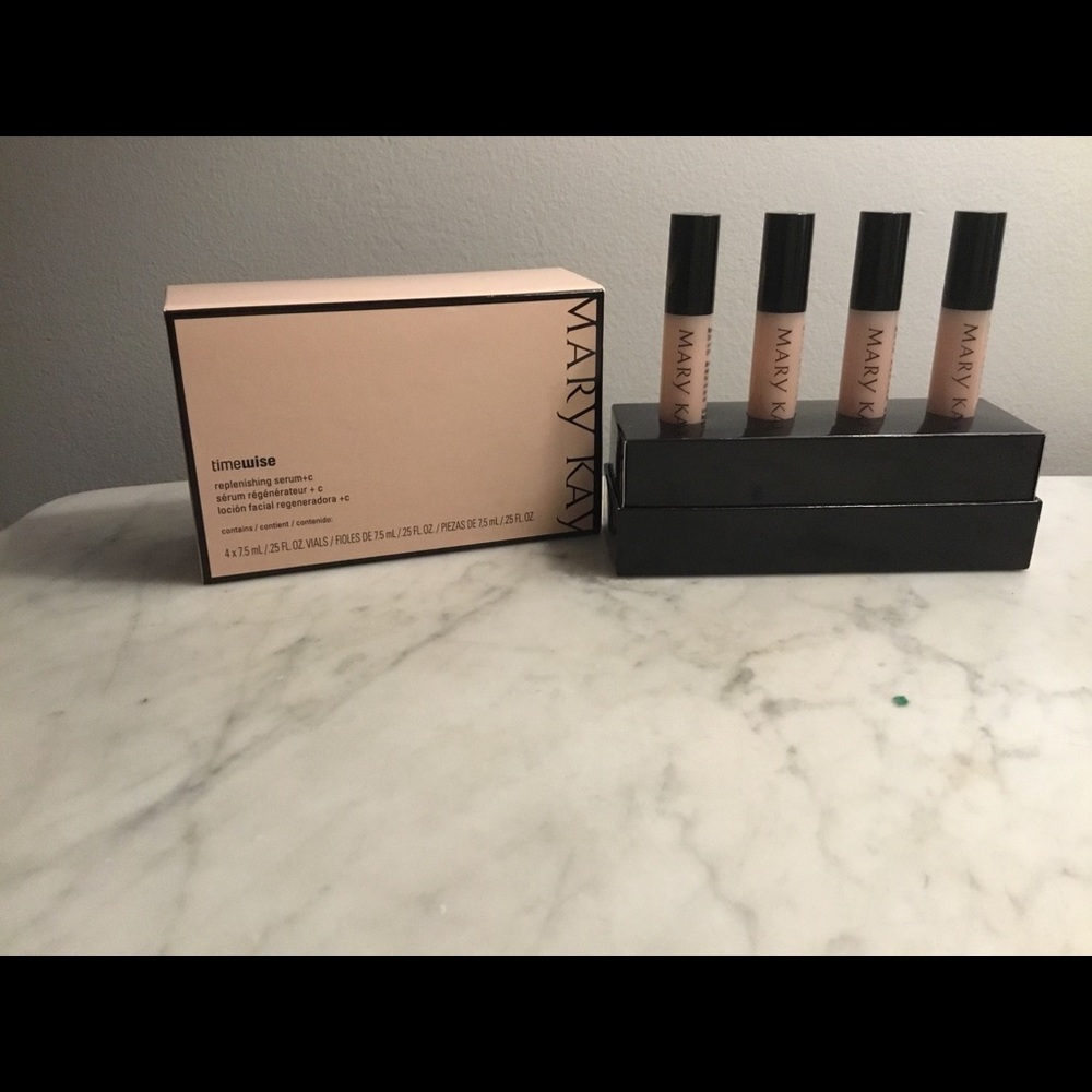 Mary Kay Serum + C NIB.